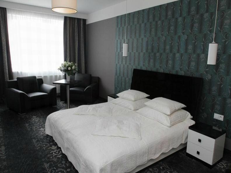 Hotel Europa Lubiń Rum bild