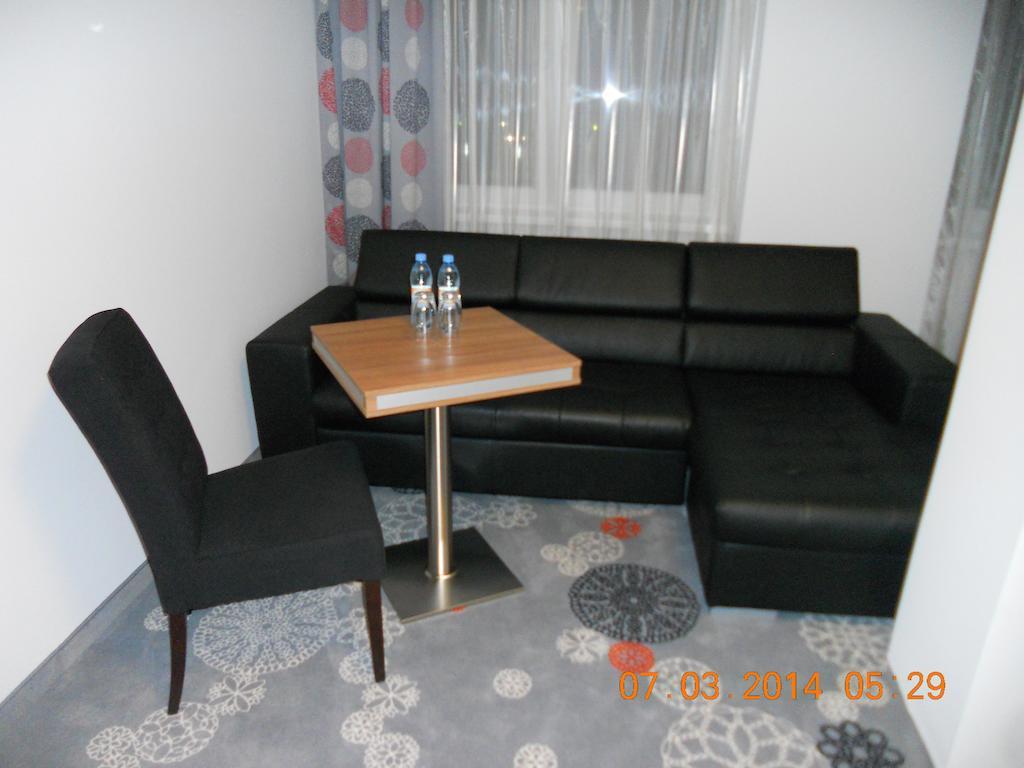 Hotel Europa Lubiń Exteriör bild